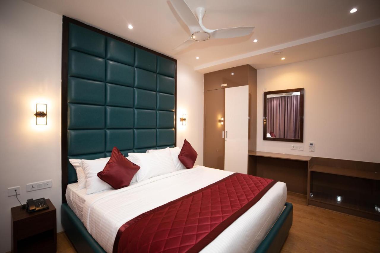 Hotel Silver Cle Hyderabad Exteriör bild