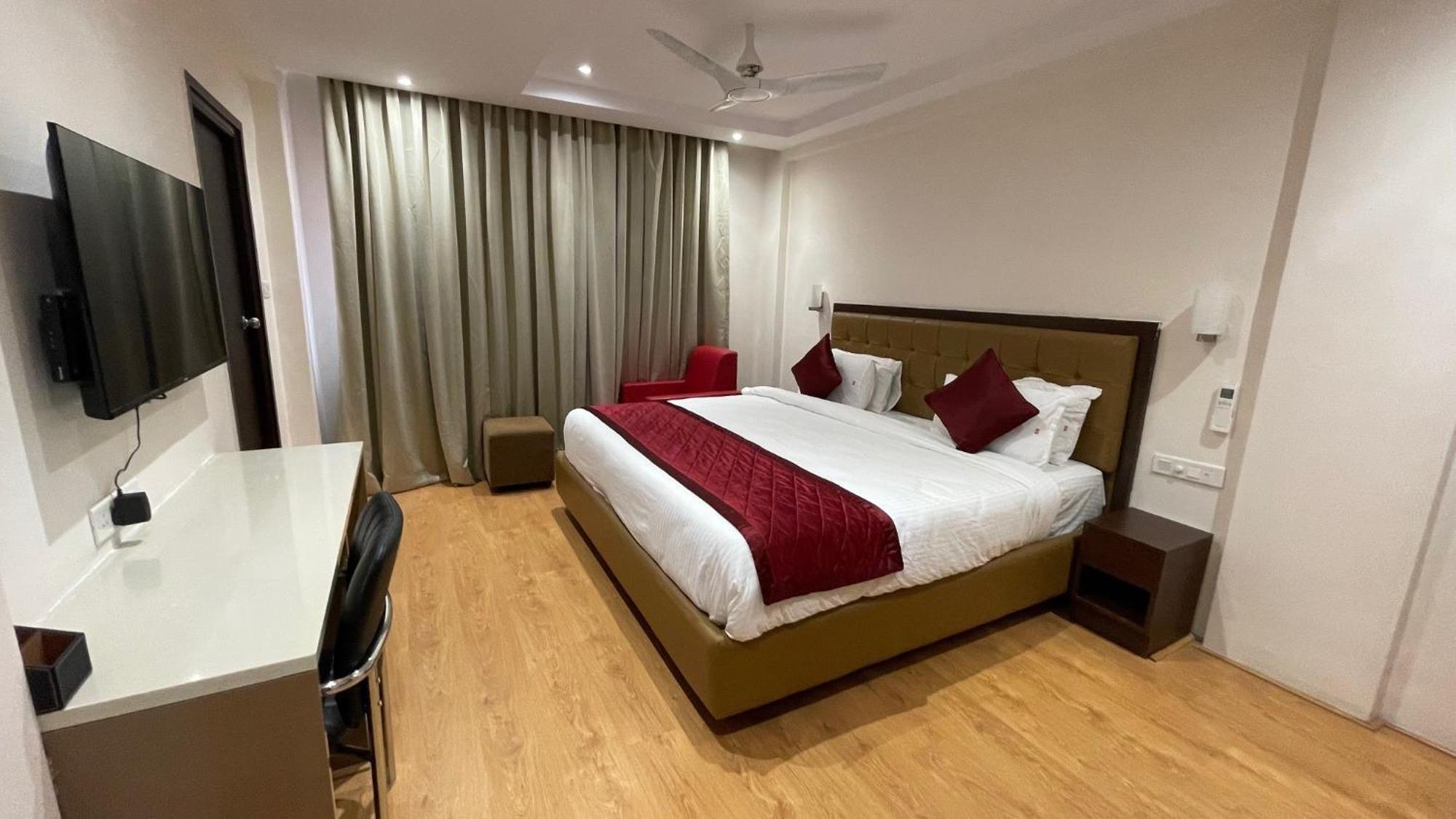 Hotel Silver Cle Hyderabad Exteriör bild